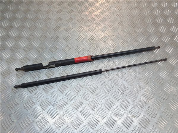 Bonnet Gas Struts - Fiat Coupe 1994-2000 – Image 2