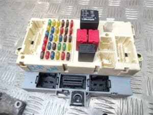 1.6 Twinspark Engine ECU Body Computer and Key SET 0261206715 – Alfa Romeo 147 2000-2010