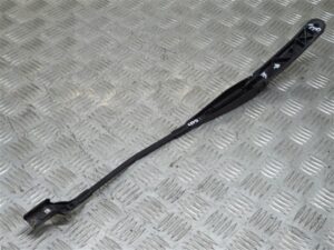 RIGHT – Front Window Wiper Arm – Alfa Romeo Giulietta 2010-2020