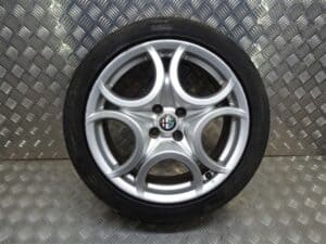 17 inch Alloy Wheels with Tyres 4×98 – Alfa Romeo Mito (145/146) 2009-2017