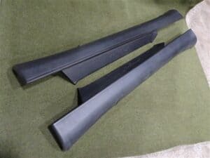 RIGHT and LEFT Side Skirts – Black Plastic – Alfa Romeo 916 GTV Spider 1995-2005