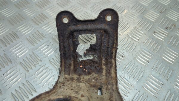 LEFT Bumper Washer Bottle Mount Bracket (Corrosion) - Alfa Romeo 159 Brera Spider 2005-2012 Copy - immagine 2