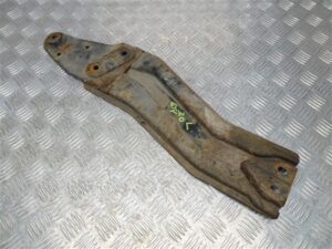 LEFT – Front Subframe Mount Bracket Support 3.0 3.2 V6 – Alfa Romeo 916 GTV Spider 1995-2005