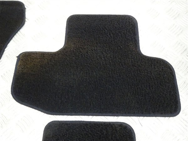 Black Floor Mats - Alfa Romeo 916 GTV 1995-2005 - Image 4