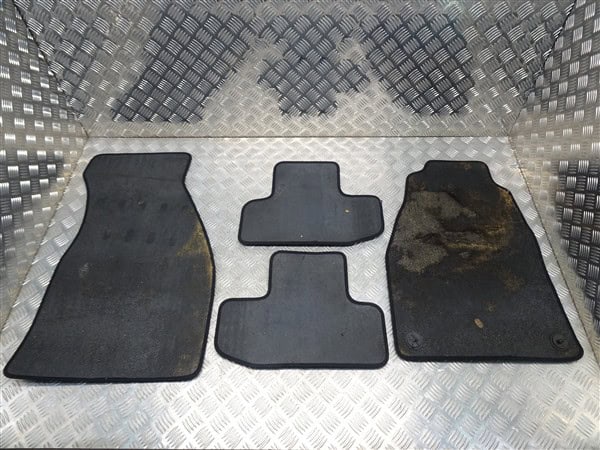 Black Floor Mats - Alfa Romeo 916 GTV 1995-2005 - Image 6