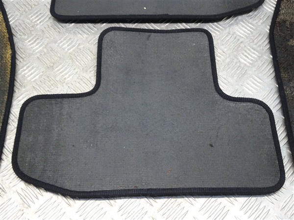 Black Floor Mats - Alfa Romeo 916 GTV 1995-2005 - Image 10