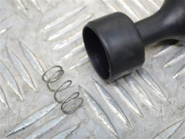 Gearstick Reverse Selector Sleeve with Spring - Alfa Romeo 916 GTV Spider 156 166 145 1995-2008 - Image 3