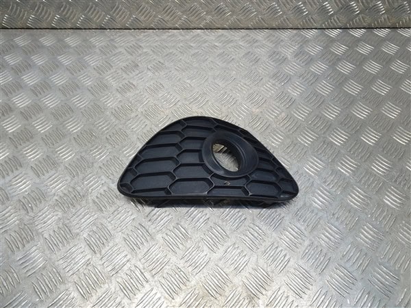 RIGHT - Fog Light Bumper Trim - Alfa Romeo Giulietta 2010-2016