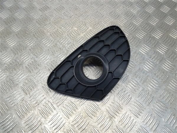 RIGHT - Fog Light Bumper Trim - Alfa Romeo Giulietta 2010-2016 – Bild 3