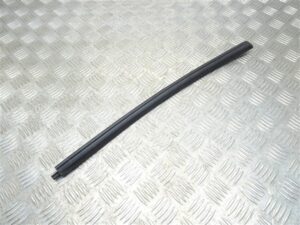 RIGHT – B Post Door Seal – Alfa Romeo 916 GTV Spider 1995-2005