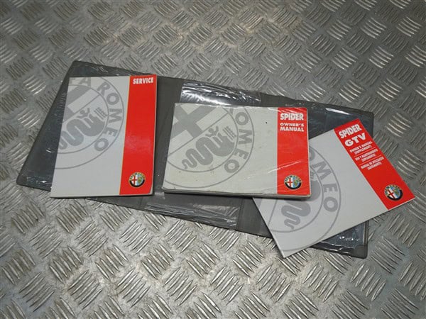 Spider Owners Manual Book Pack 60490746 – Alfa Romeo 916 Spider 1995-1998
